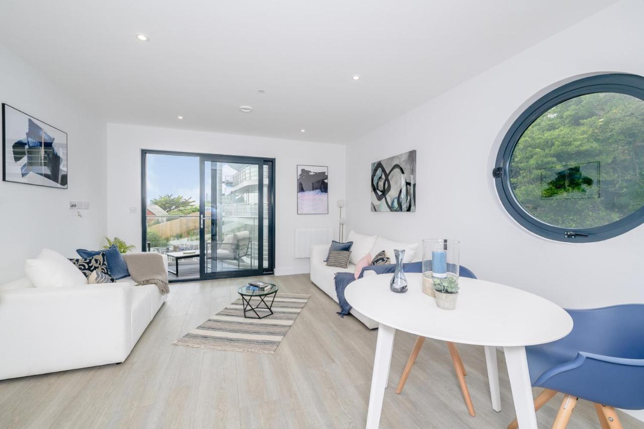 5 Middlecombe - Luxury Apartment At Byron Woolacombe, Only 4 Minute Walk To Woolacombe Beach! Екстериор снимка