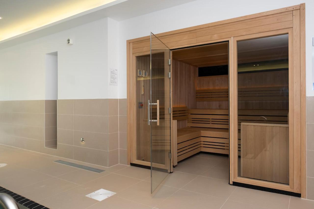 5 Middlecombe - Luxury Apartment At Byron Woolacombe, Only 4 Minute Walk To Woolacombe Beach! Екстериор снимка
