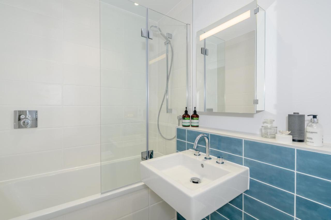 5 Middlecombe - Luxury Apartment At Byron Woolacombe, Only 4 Minute Walk To Woolacombe Beach! Екстериор снимка