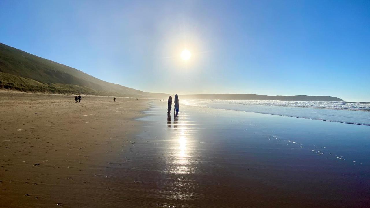5 Middlecombe - Luxury Apartment At Byron Woolacombe, Only 4 Minute Walk To Woolacombe Beach! Екстериор снимка